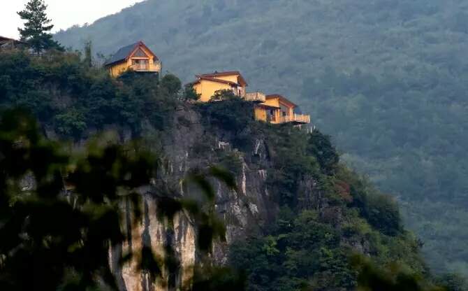 湖南旅游开发公司,怀化旅游开发公司,怀化峡谷探幽,怀化石林花山植物园