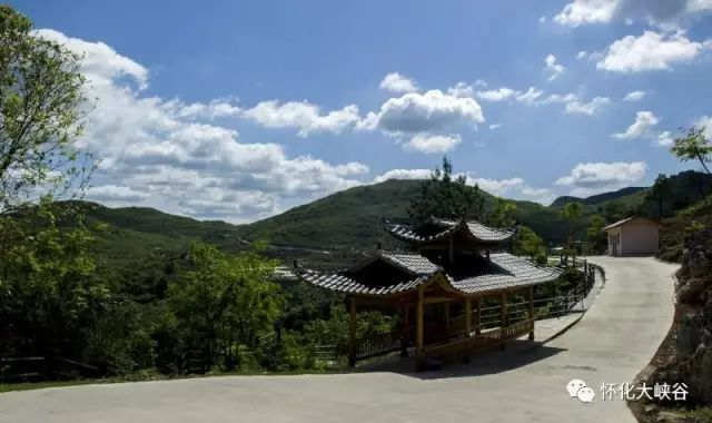 湖南旅游开发公司,怀化旅游开发公司,怀化峡谷探幽,怀化石林花山植物园